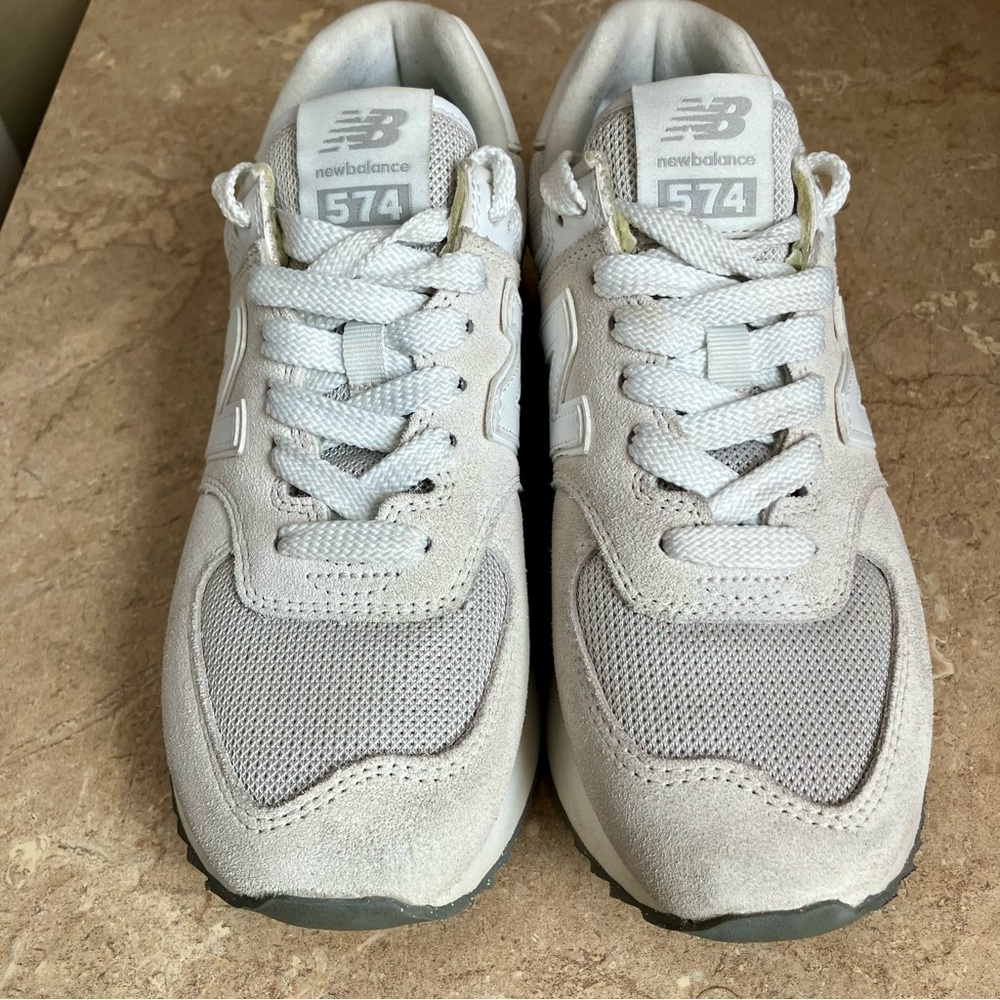New Balance 574 in Light Gray and White